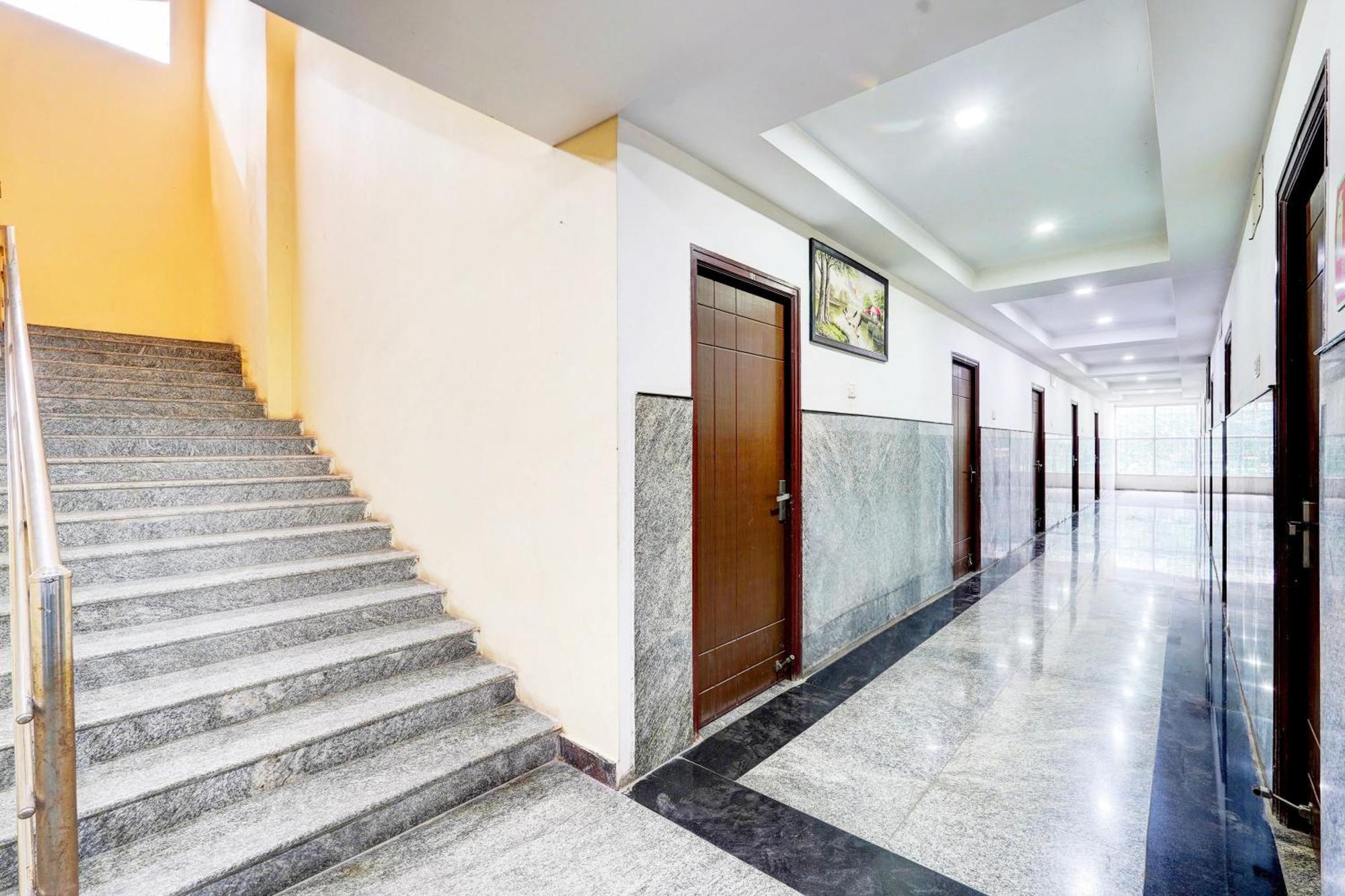 Hotel O Ambur Extérieur photo